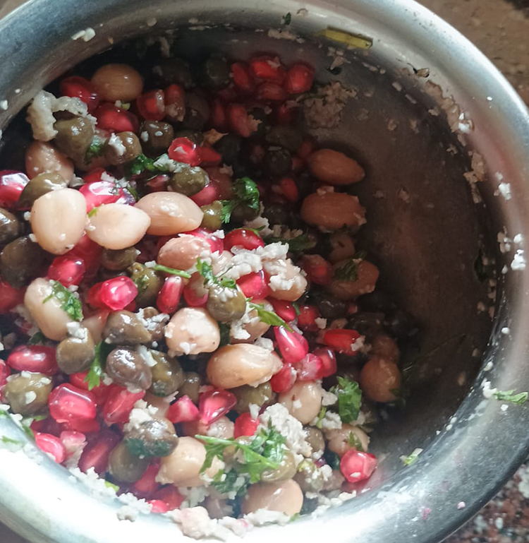 Peanut salad